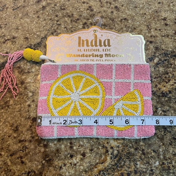 Wandering Moon | Lemon Beaded Bag 🍋 - Picture 4 of 6